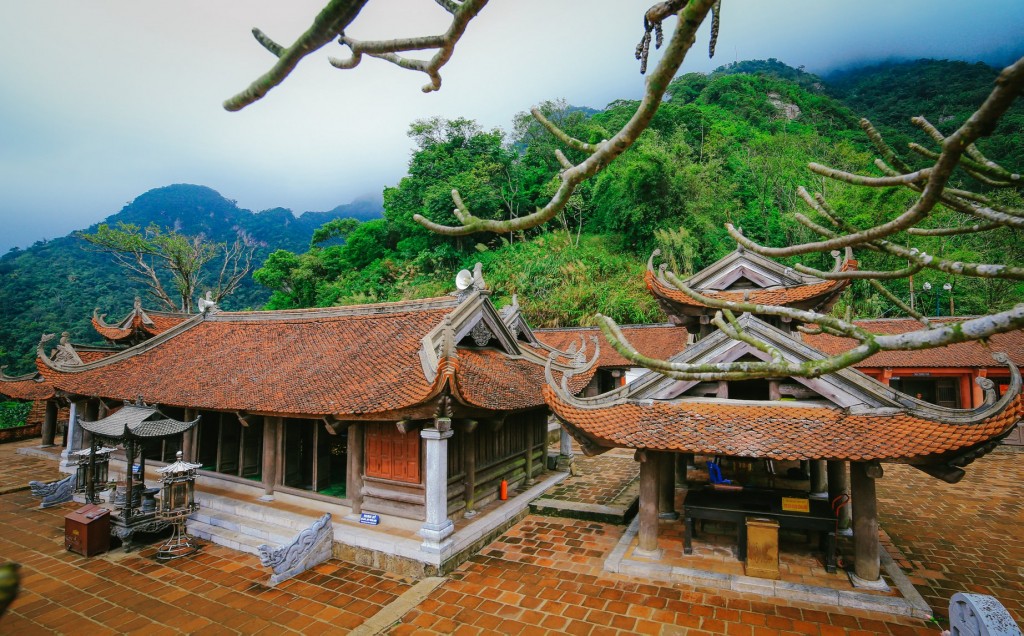 Hoa Yen Pagoda